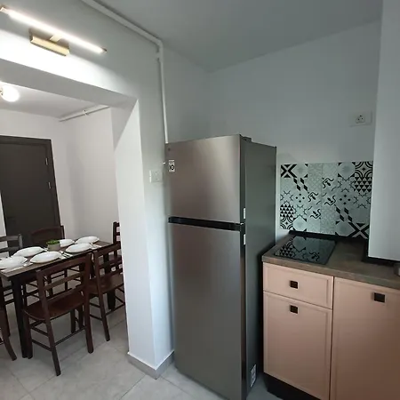 Robert Faleza Nord Apartament Konstanca