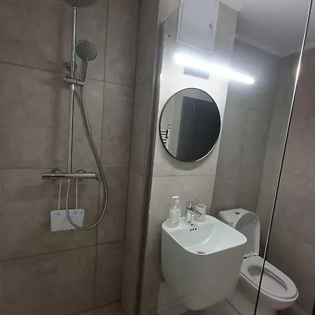 Apartament Robert Faleza Nord