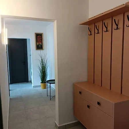 Robert Faleza Nord Apartament Konstanca